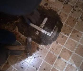 万荣卫生间漏水维修公司为您分享下卫生间渗水如何处理及注意事项
